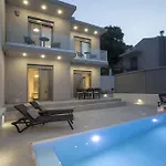 Aloft Luxury Lefkada - Heated Pool Lefkia