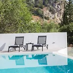 Aloft Luxury Lefkada - Heated Pool Lefkia Villa